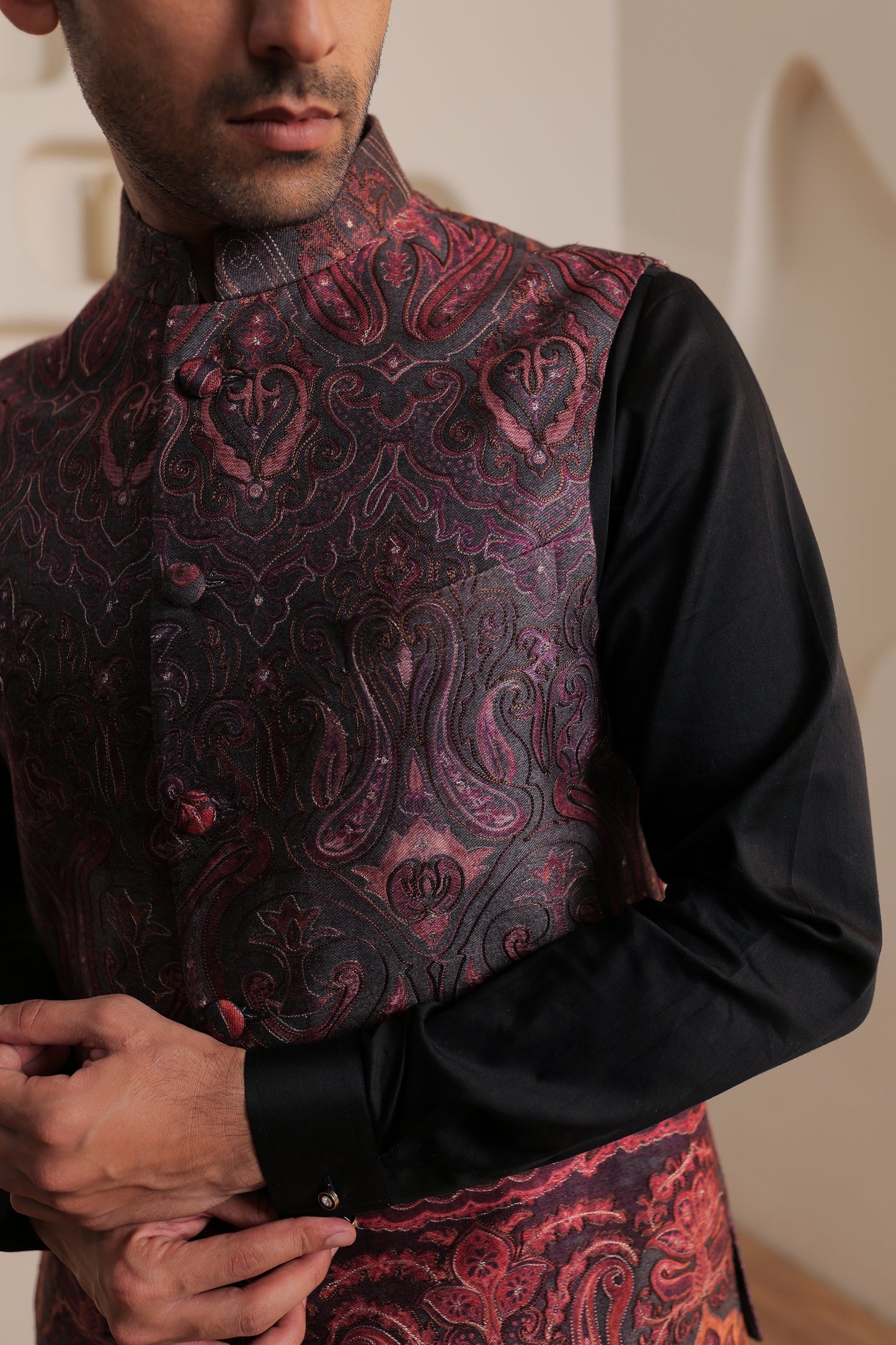 Paisley Noir Kurta Set