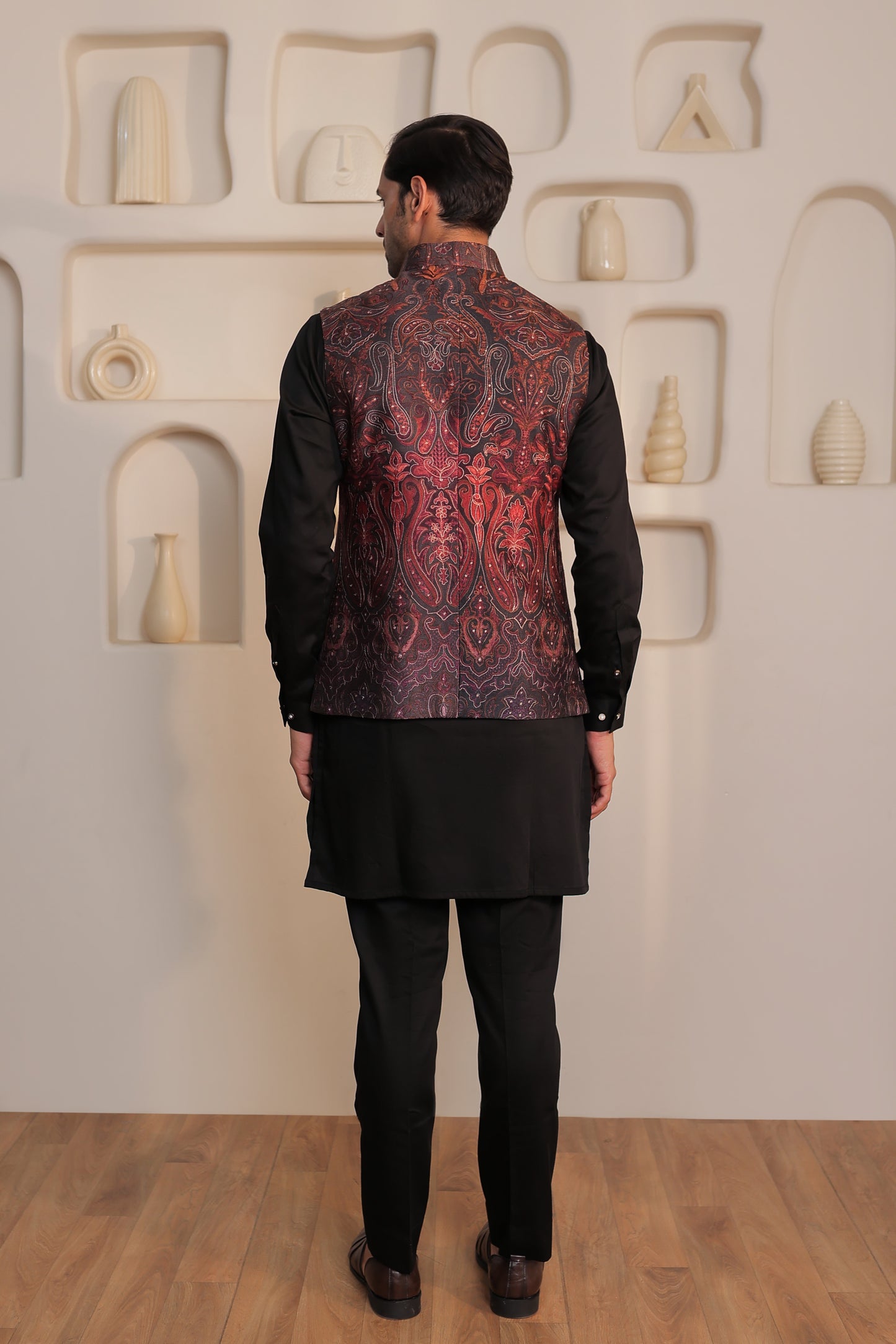 Paisley Noir Kurta Set