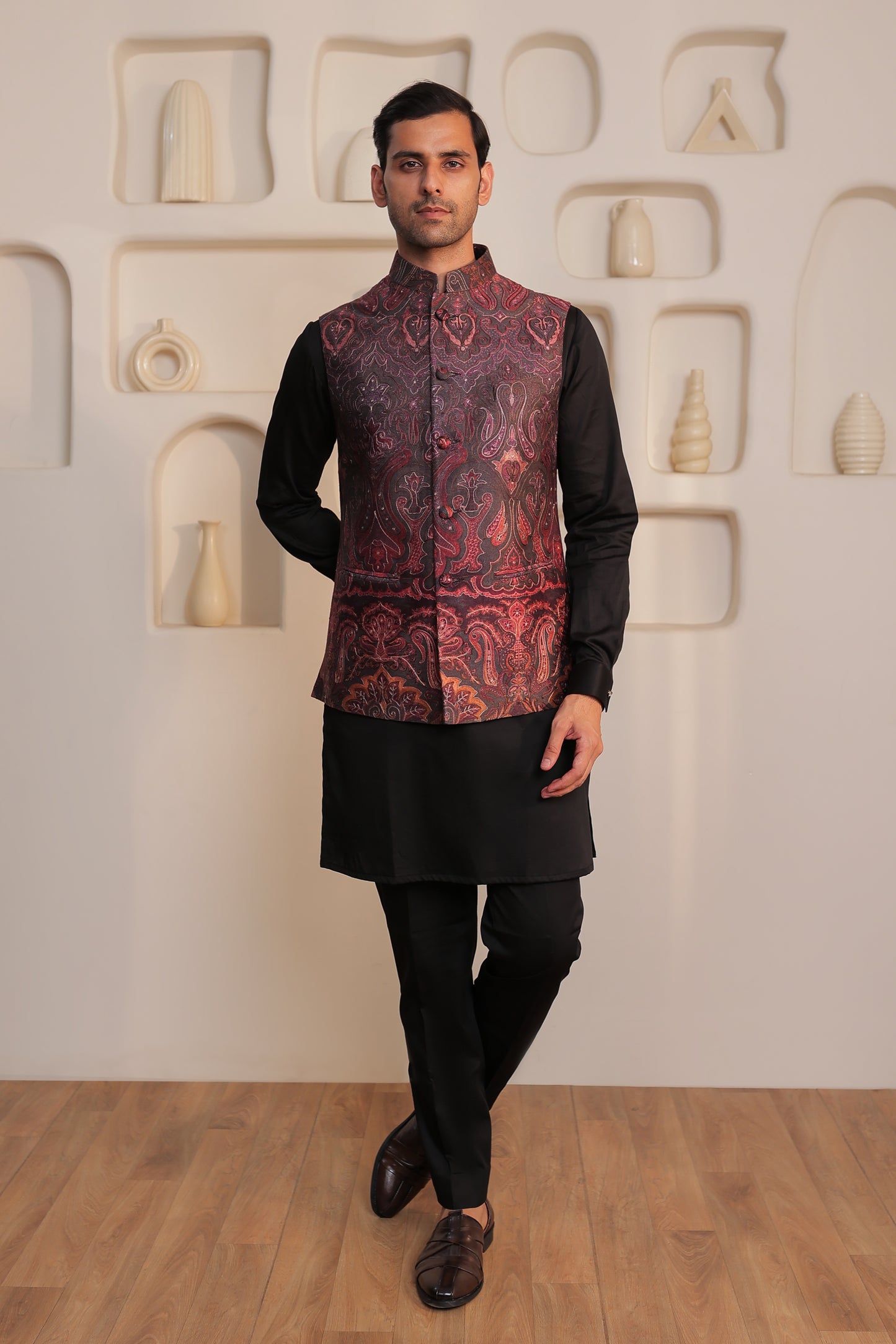 Paisley Noir Kurta Set